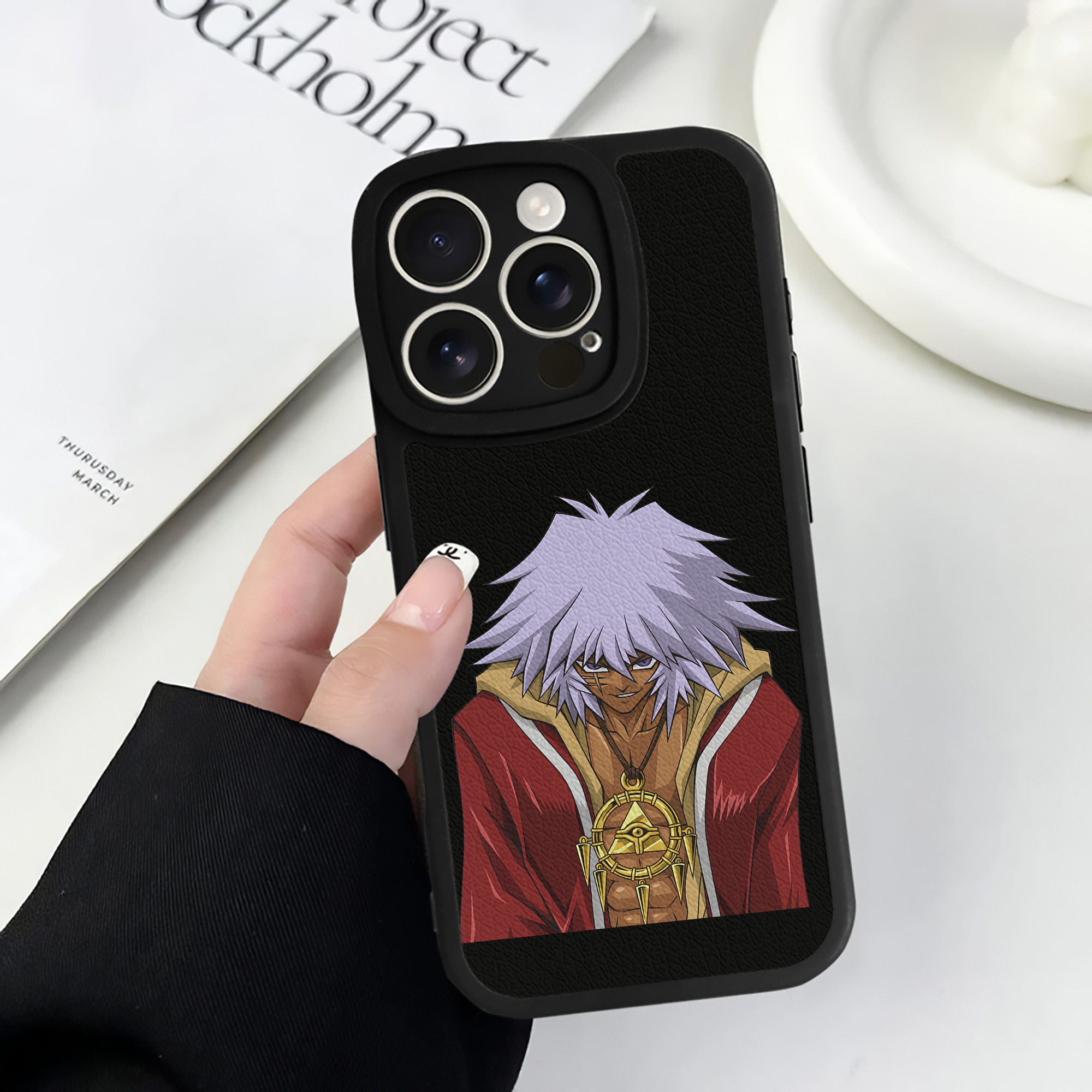 遊☆戯☆王 Yu-Gi-Oh! 【iPhone 16シリーズ対応】シリコンスマホケース（レザー調） 材質：シリコン